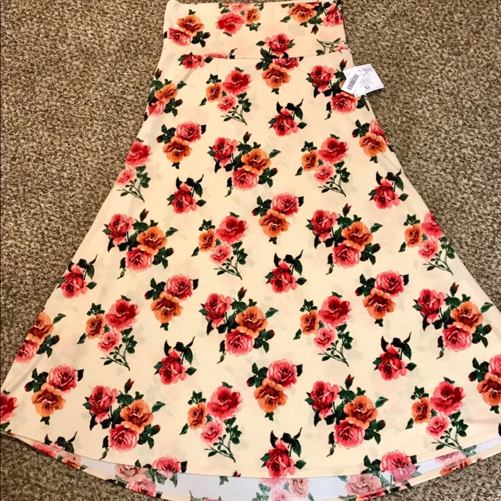 VINTAGE “Black Tag” Lularoe Maxi